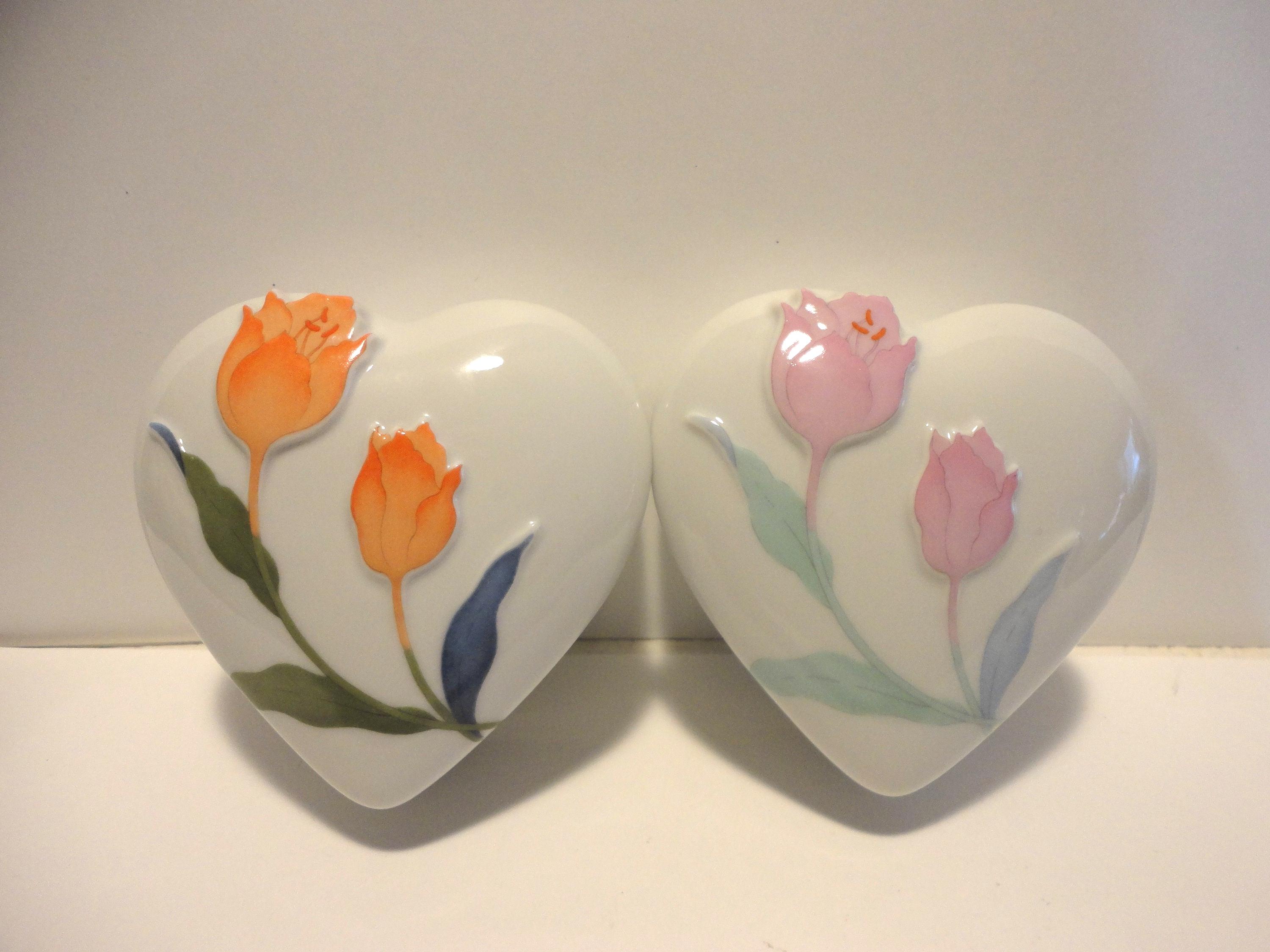 ハートプリントの小物入れ Heart-Shaped Floral Silverplate Velvet-Lined Hinged Trinket