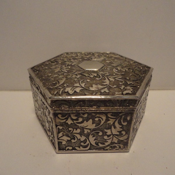 Elegance Silver Plated Embossed Trinket Box,Collectible Elegance Silver Plated Embossed Trinket Box,Vintage Silver Plated Trinket Box