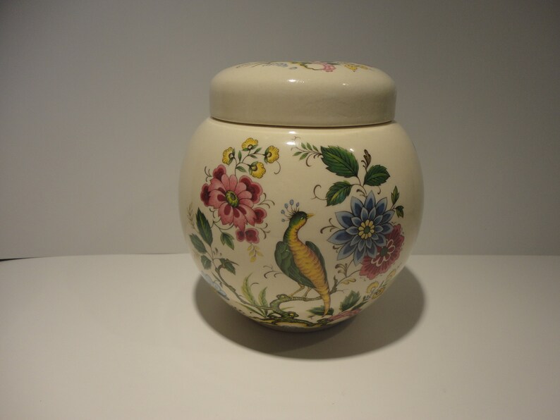 Sadler Porcelain Floral Ginger Jar,Collectible Floral Sadler Ginger Jar,Vintage Sadler Porcelain Floral Ginger Jar,vintage floral ginger jar