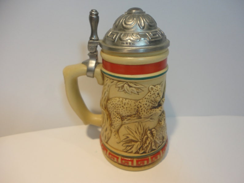 Avon Endangered Species:Jaguar stein,Collectible Avon Jaguar Stein,Vintage Avon Endangered Species Jaguar Stein,Vintage Jaguar stein