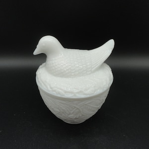 Avon Nesting Dove White Milk Glass Covered Bowl,Collectible Avon Covered Bowl,Vintage Avon Nesting Dove Covered Bowl,Avon Candle Holder