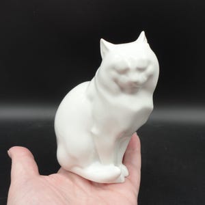ヘレンド ハンガリー 磁器 白猫 置物、コレクター向け ヘレンド