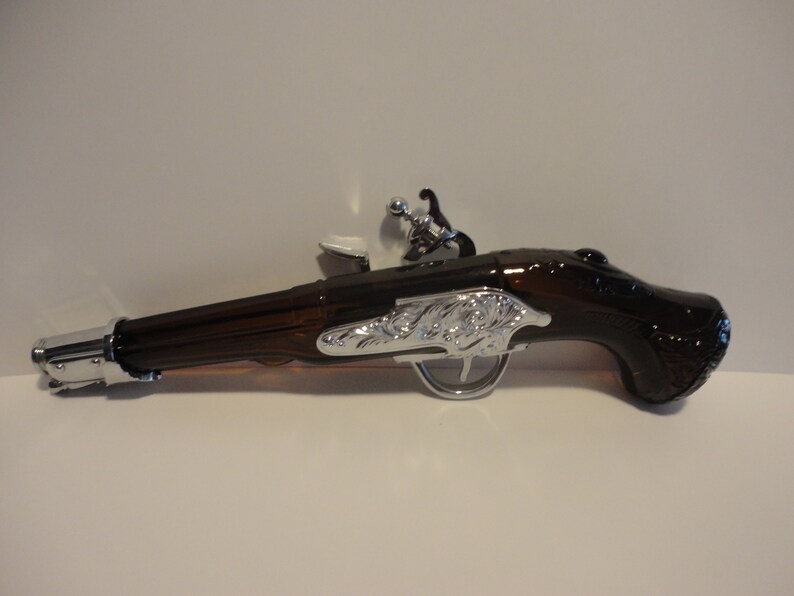 Avon Dueling Pistol 1760 After Shave Decantercollectible Avon Etsy