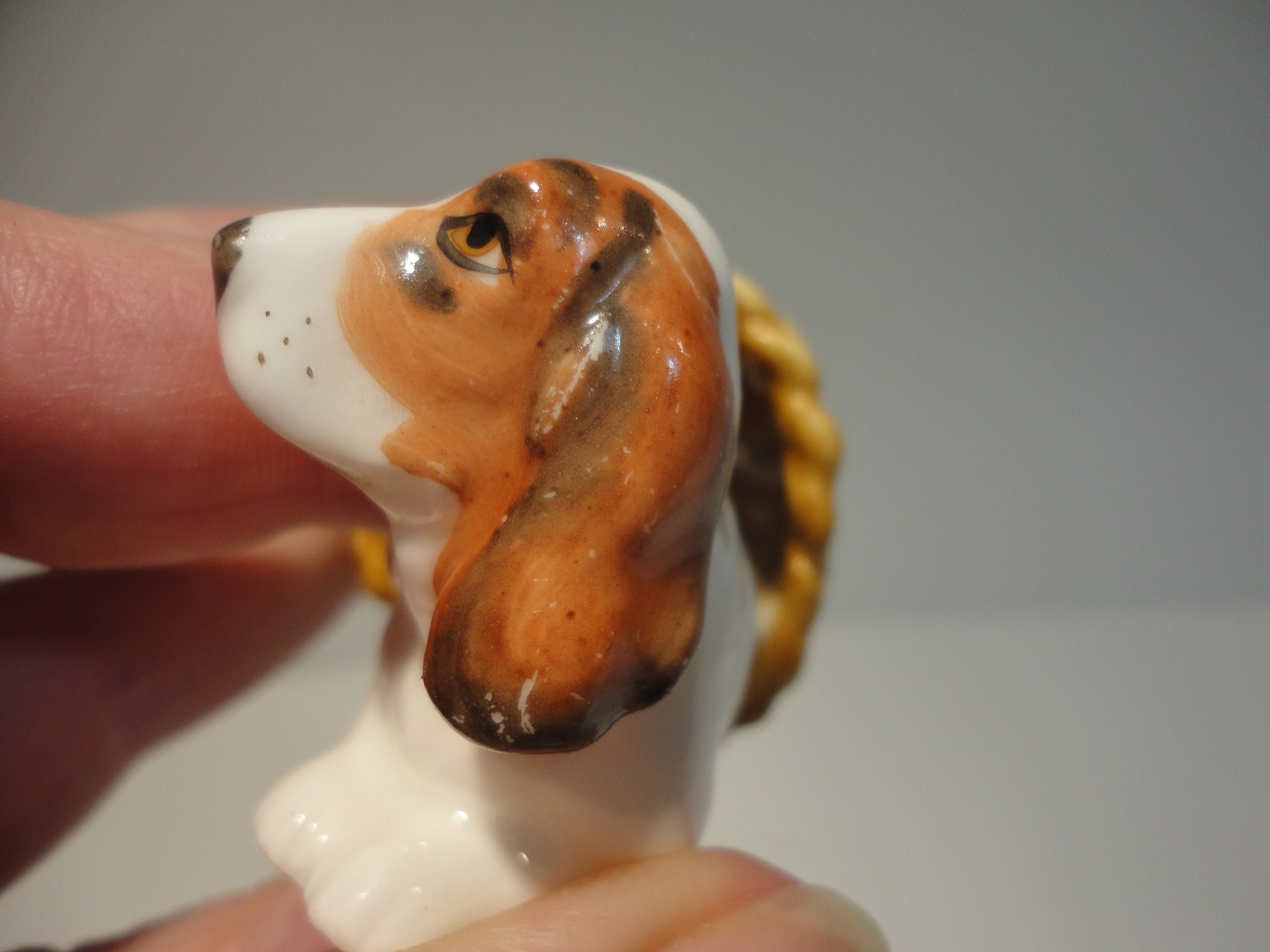 シャーロット HN2421 レディ 犬の置物 1971年 ボーンチャイナ シャーロット HN2421 レディ 犬の置物 1971年 ボーンチャイナ