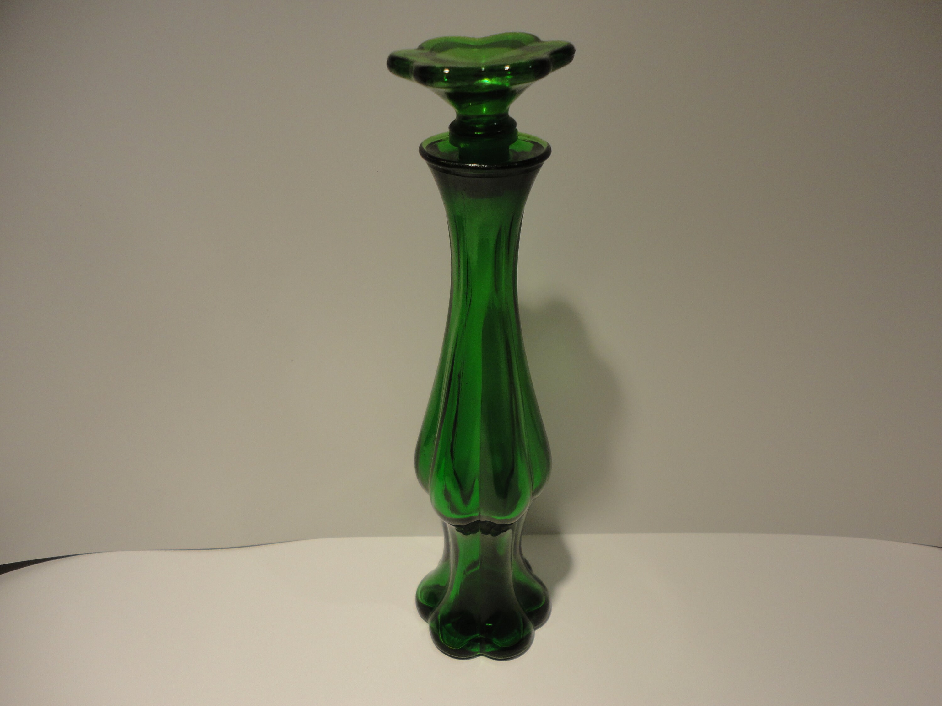 Avon Emerald Green Bud Vase,collectible Avon Bud Vase/bottle