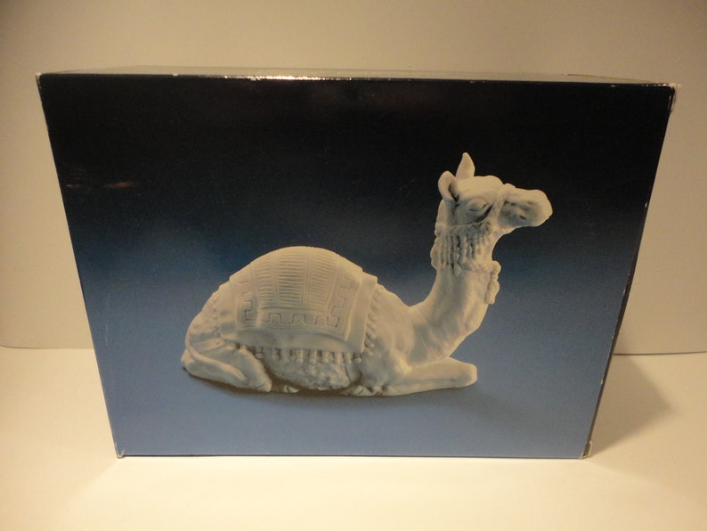 avon nativity camel