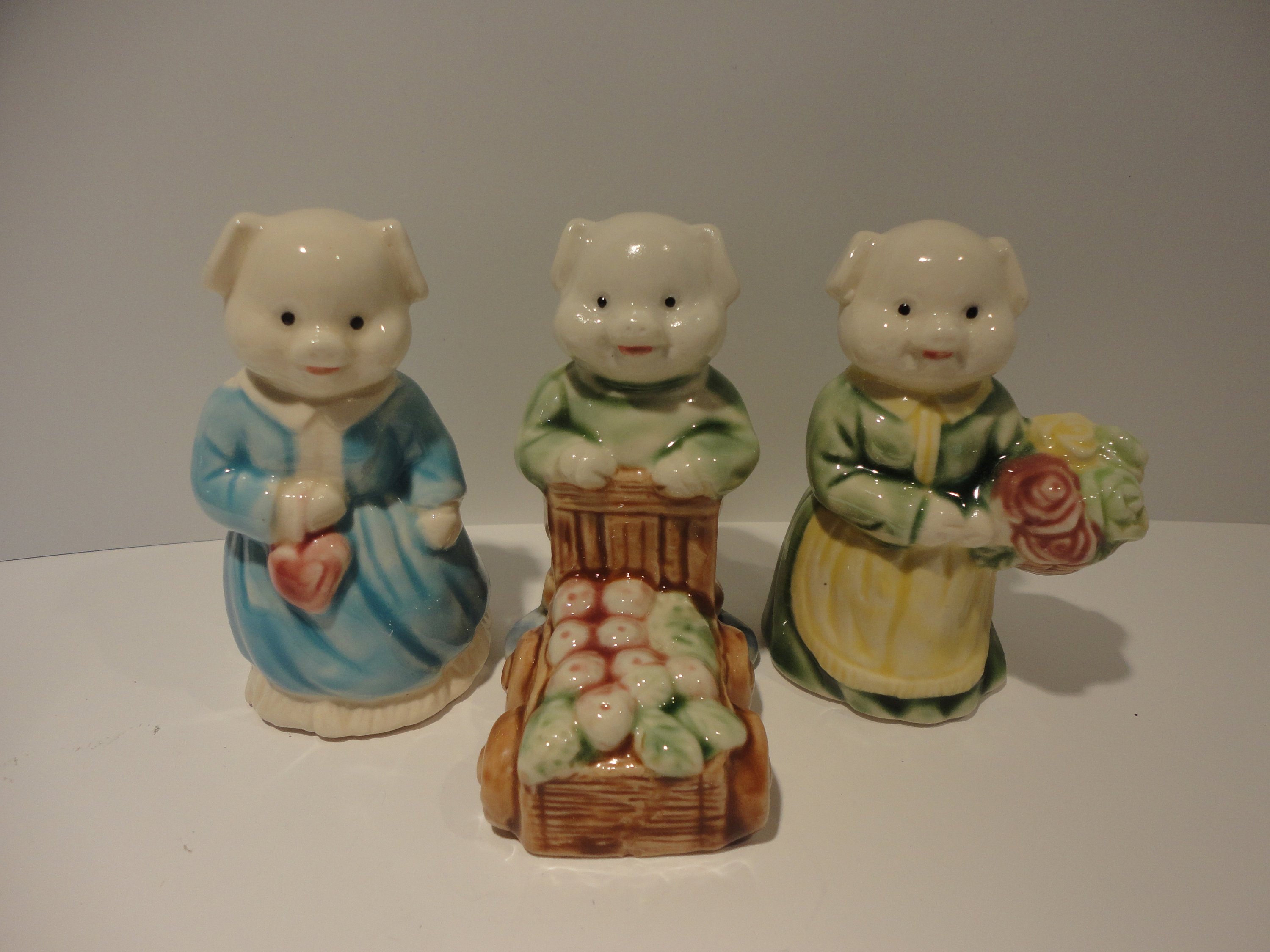 Trio of Pig figurinesCollectible Trio of Pigs figurines Etsy