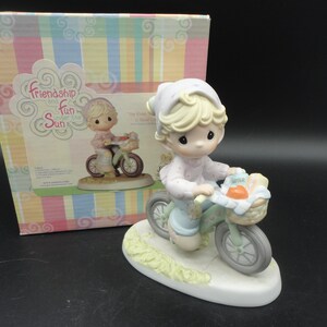 Precious Moments The Road To A Friend Is Never Long Figurine,Collectible Precious Moments Figurine,Vintage Precious Moments Friend Figurine