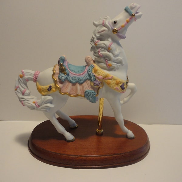 Lenox Fine Porcelain Seashell Carousel Horse made in Thailand,Collectible Lenox Carousel Horse,Vintage Lenox Porcelain Carousel Horse