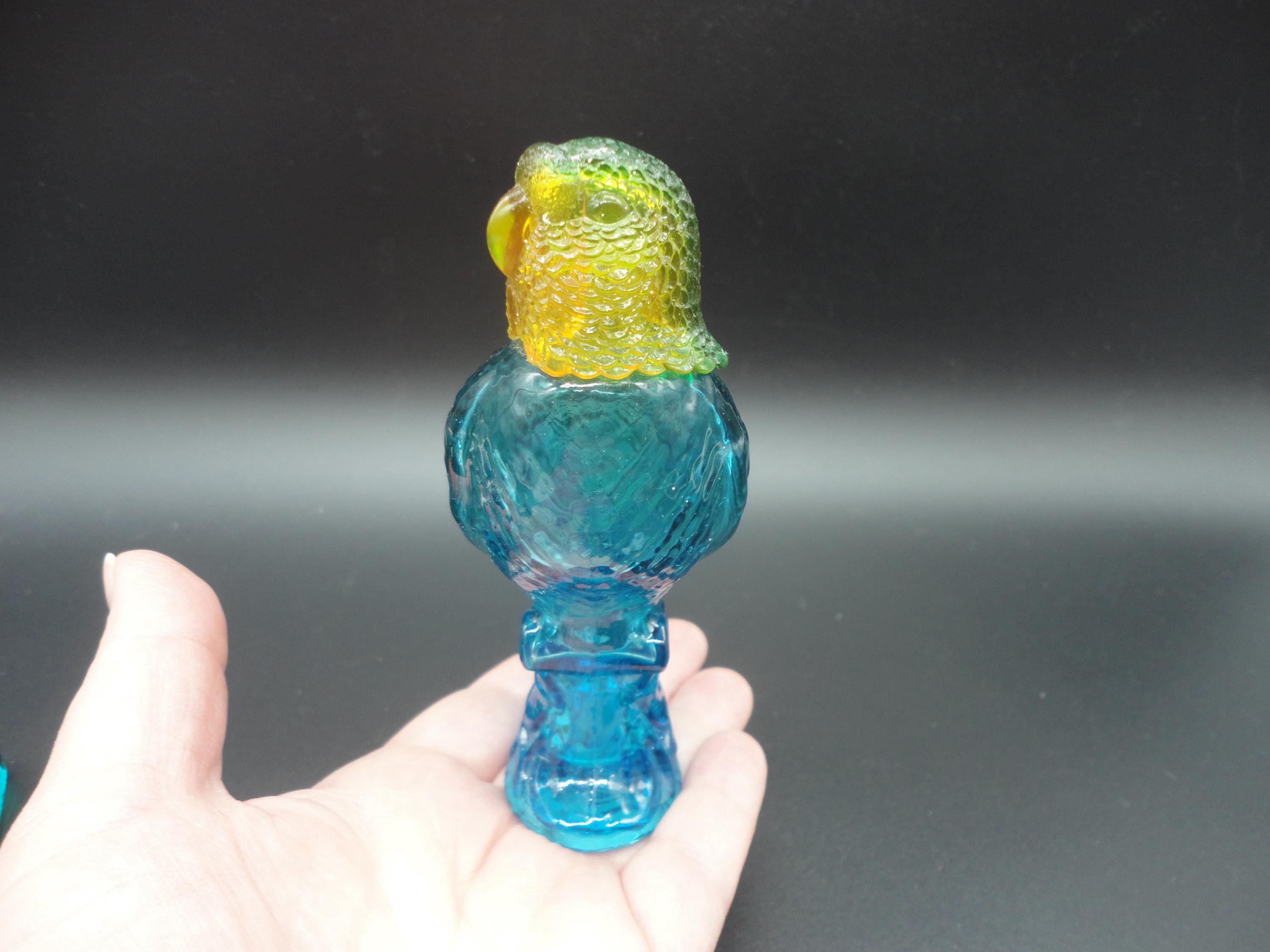 ヴィンテージ エイボンアイランド インコ デカンタ、青いガラスの鳥型