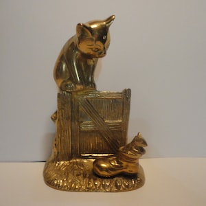 Brass Cat Siting on a Gate Looking down at a mouse in a boot,Vintage Brass Cat and Mouse Figurine,Collectible Brass Cat and Mouse Figurine