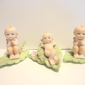Figurki Geo Z Lefton Kewpie malowane ręcznie, wyprodukowane na Tajwanie, Kolekcjonerskie figurki Lefton Kewpie, Zestaw trzech zabytkowych figurek Lefton Kewpie