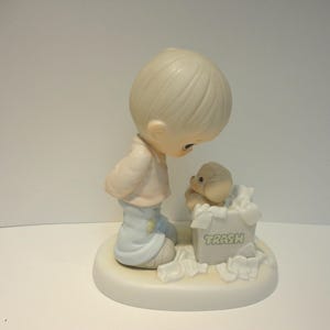 Special Edition Enesco Precious Moments Collectors Club You Just Cannot Chuck A Good Friendship figurine,Vintage Precious Moments figurine