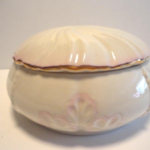 Belleek China Rossmore Trinket Box made in Ireland,Collectible Belleek China Trinket Box,Vintage Belleek China Ireland Rossmore Trinket Box