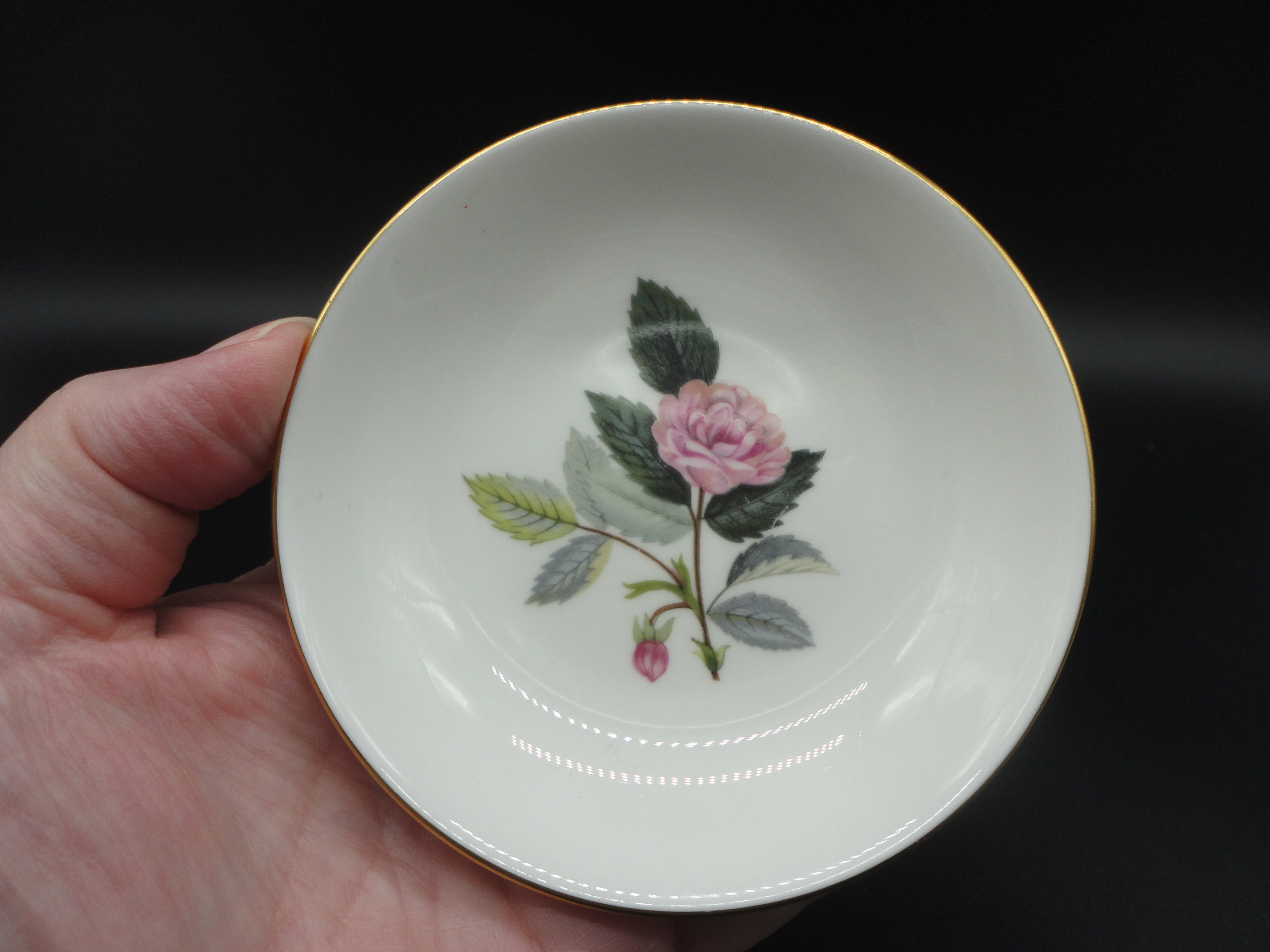Wedgwood Bone China Hathaway Rose Trinket Dish Made in England