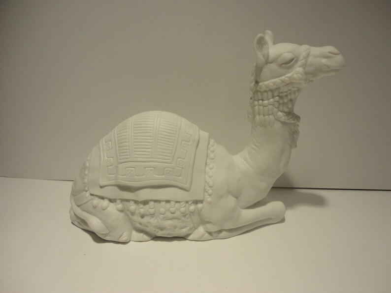 avon nativity camel