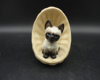 Harvey Knox Kingdom Siamese Cat Porcelain Sitting Global Art Japan