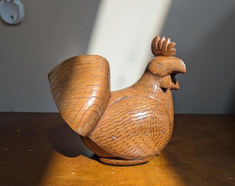 Caja de escultura de madera grabada a mano con diseño de gallina vintage