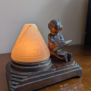 Art Deco NuArt New York Cherub Baby Reading Nursery Lamp – Restored Milk Glass Shade