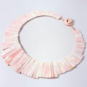 Natürliche Queen / Pink Conch Shell Rechteck Halskette 18 Zoll mit Verschluss - Eleganter, ausgefallener Schmuck
