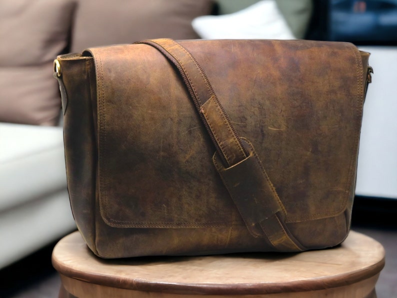 Sac messager personnalisé fait main en cuir véritable sac d'ordinateur portable sac à bandoulière pour homme cadeau pour homme sac de bureau porte-documents de travail grand sac rustique image 1