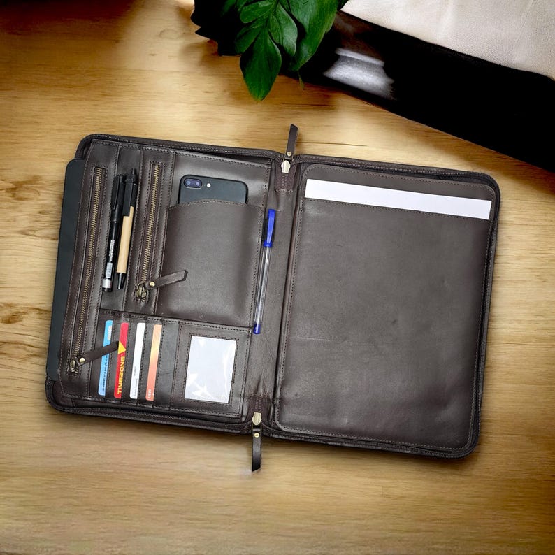 Leather padfolio Professional portfolio Business Executive Zippered padfolio portfolio Padfolio with tablet holder Document organizer Padfolio with notepad Legal Business organizer Interview padfolio Travel Corporate Slim Personalized portfolio