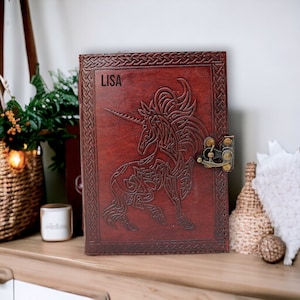 Quaderno vuoto in pelle con unicorno mitologico personalizzato, regalo di Natale per bambini, diario monogrammato, libro delle ombre, grimorio