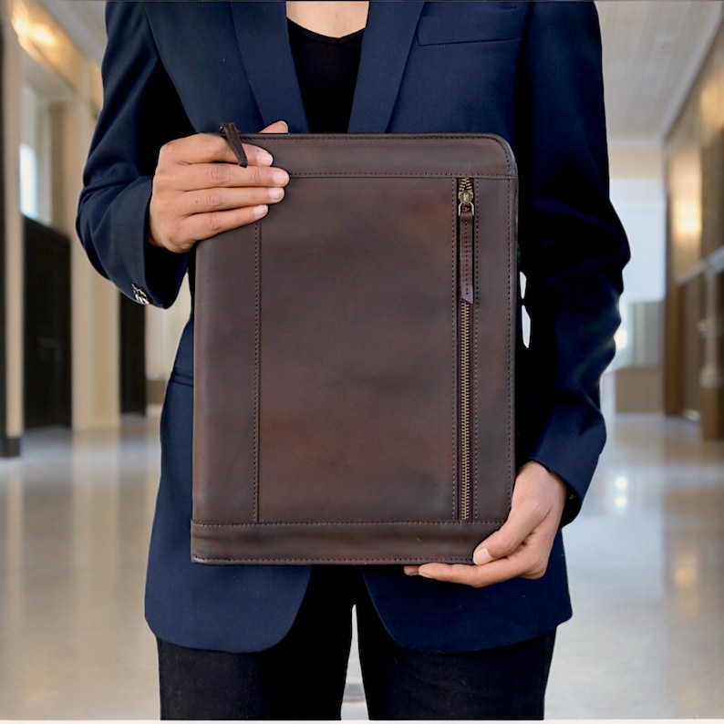 Leather padfolio Professional portfolio Business Executive Zippered padfolio portfolio Padfolio with tablet holder Document organizer Padfolio with notepad Legal Business organizer Interview padfolio Travel Corporate Slim Personalized portfolio
