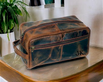 Personalized Leather Dopp Kit: Men's Toiletry Bag, Groomsmen Gift, Leather Travel Case, Cosmetic Bag, Gift for Him, Handmade Christmas Gift