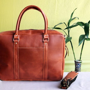 Sac à bandoulière personnalisé fait main en cuir véritable pour ordinateur portable pour femmes et hommes, grande cartable, sac rustique