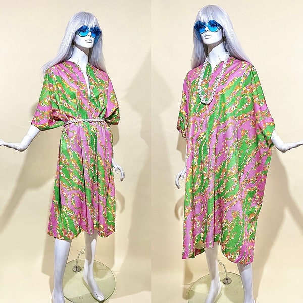 Vintage 1960s 70s Psychedelic Zip Up Kaftan with Chain Belt / Polynesian Flower Power / Boho / Transitional Resort Wear Muumuu Dress