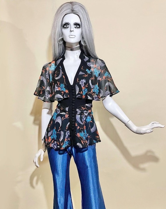 Vintage 1970s XENIA Moss Crepe Flutter Top / Capelet Sleeve