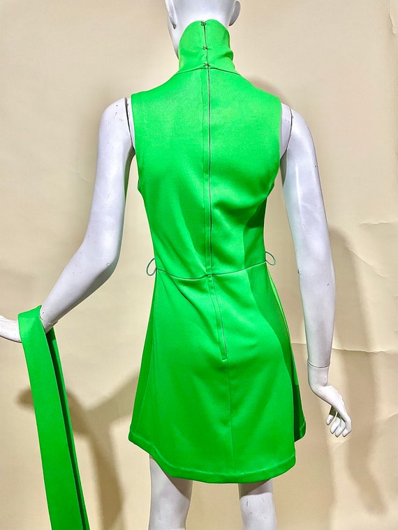 Vintage 1970s Vivid Green Go-Go Mini Dress / Mod … - image 7