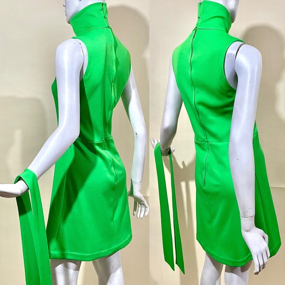 Vintage 1970s Vivid Green Go-Go Mini Dress / Mod … - image 8