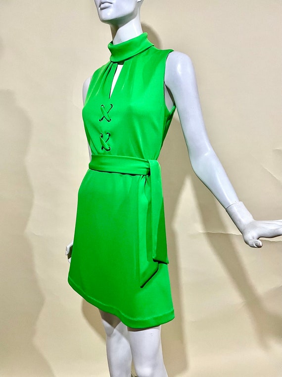 Vintage 1970s Vivid Green Go-Go Mini Dress / Mod … - image 6
