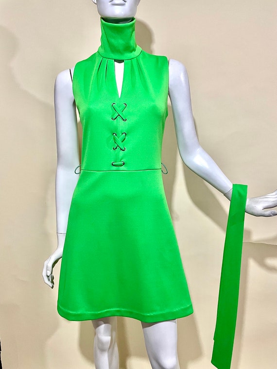 Vintage 1970s Vivid Green Go-Go Mini Dress / Mod … - image 4