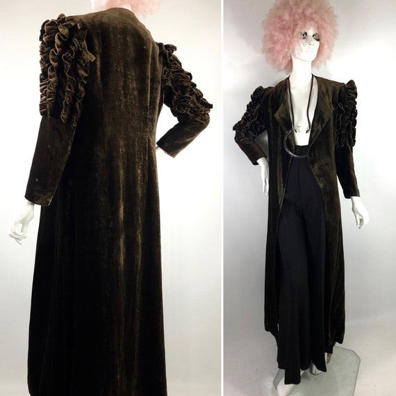 1930s Art Deco velvet wrap/open coat / Ruffled Mut