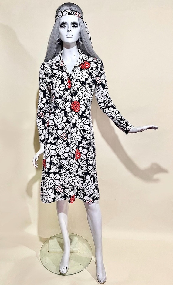 Vintage 1970s LANVIN Slinky Midi / Belted Shirt Dress / Jules-Franois Crahay Monochrome Peace Dove & Flowers / Red Winter Berries