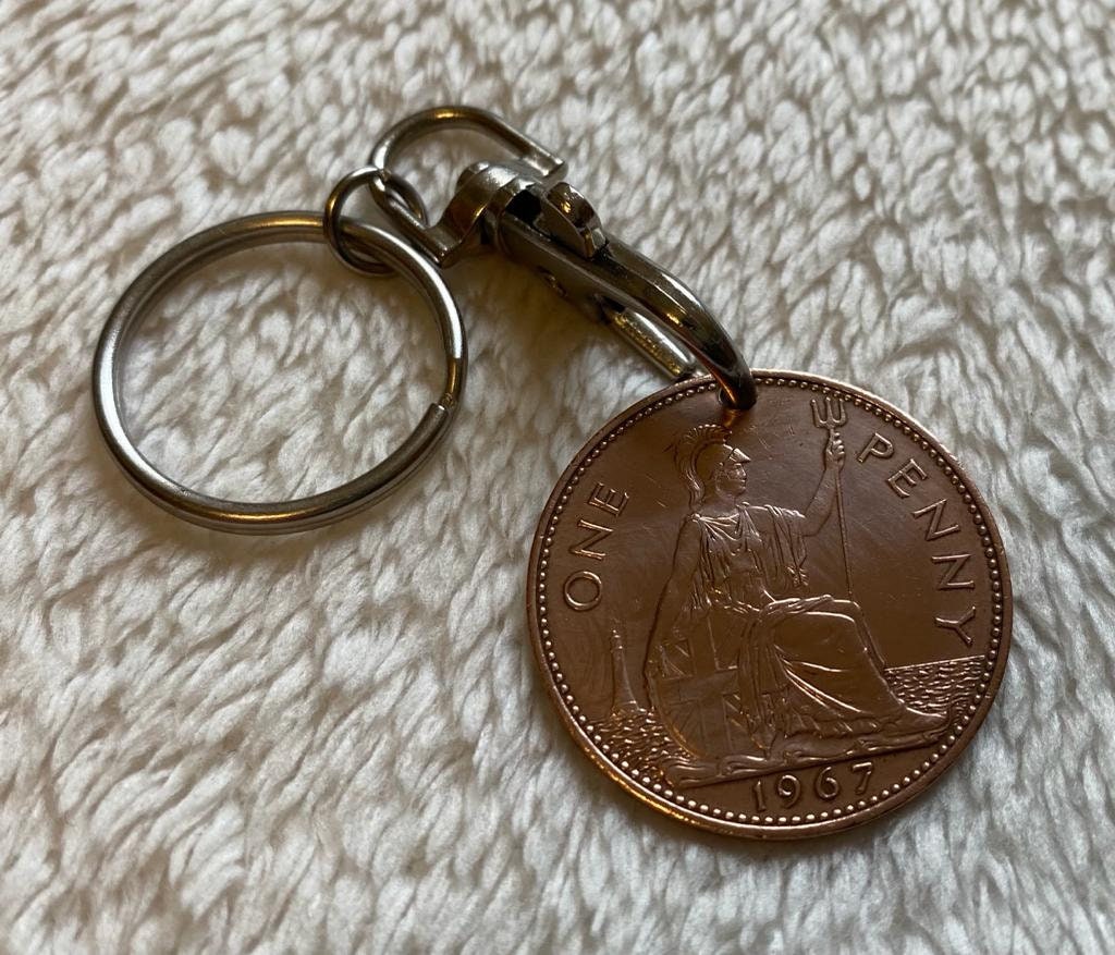 Advertising Key Chain Elizabeth II Regina Coin Magnetic Com-A-Part Key Ring