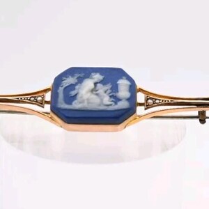 Antique wedgewood brooch venus nursing cupid 9ct yellow gold pearl victorian bar
