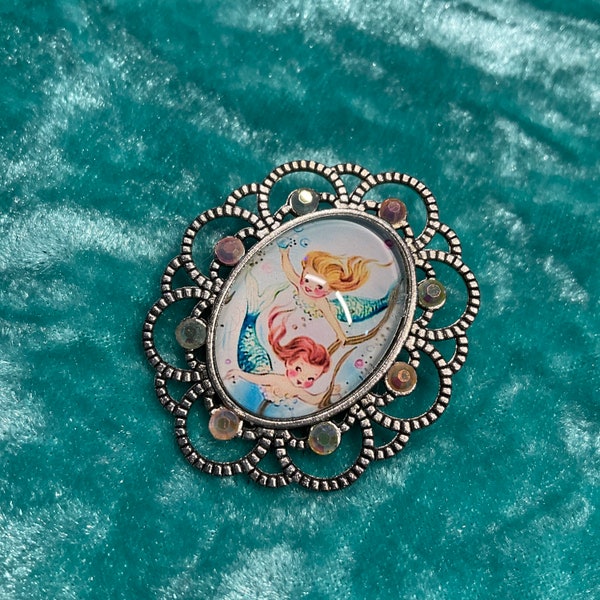 Kitsch mermaid vintage style Brooch