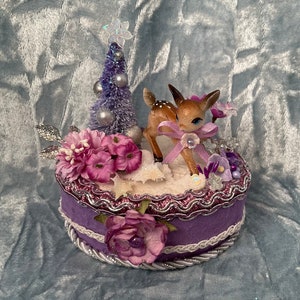 Vintage Christmas Deer ensamblaje caja decorativa lila púrpura