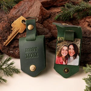 Mom leather photo keychain gift, picture keychain gift for mom,  Leather Keychain with Photo