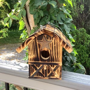 Rustic country barn birdhouse