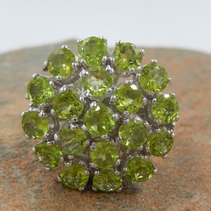 Sterling Silver 925 Ring with Natural Peridot