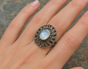 Sterling Silver 925 Marcasite Ring With Mother of Pearl