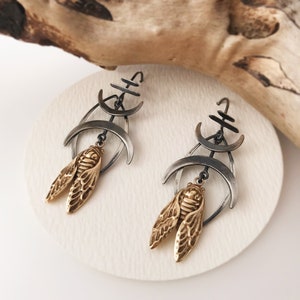 Double Moon Cicada Bar Ohrringe Bronze und Sterling Silber Haken Ohrringe Bild 5