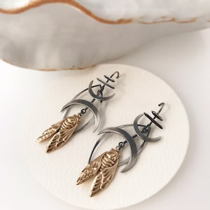 Double Moon Cicada Bar Ohrringe Bronze und Sterling Silber Haken Ohrringe Bild 4