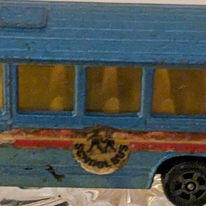 toy school bus BLUE Corgi Juniors Mercedes Benz blue 1/64 vintage yellow windows diecast b99