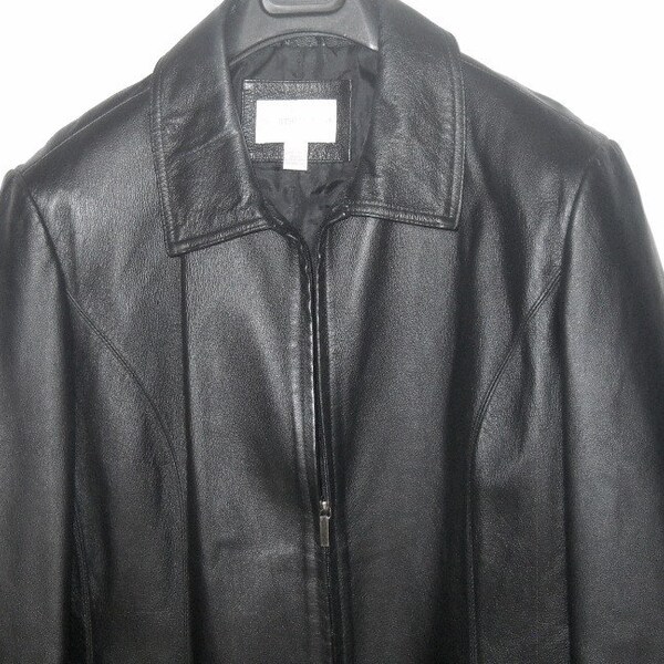 Sz XL women's Worthington black leather zipper jacket  pit to pit 22 length 26 sleeve 25